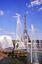 La Tour Eiffel et les bassins du Trocadéro