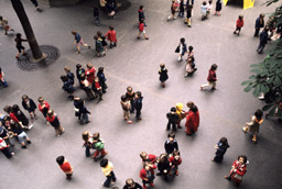 Foule - Cour d'école