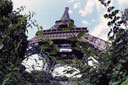 La Tour Eiffel en contre plongée